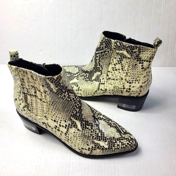 Blondo Shoes - NWOT BLONDO elvina waterproof leather ankle booties